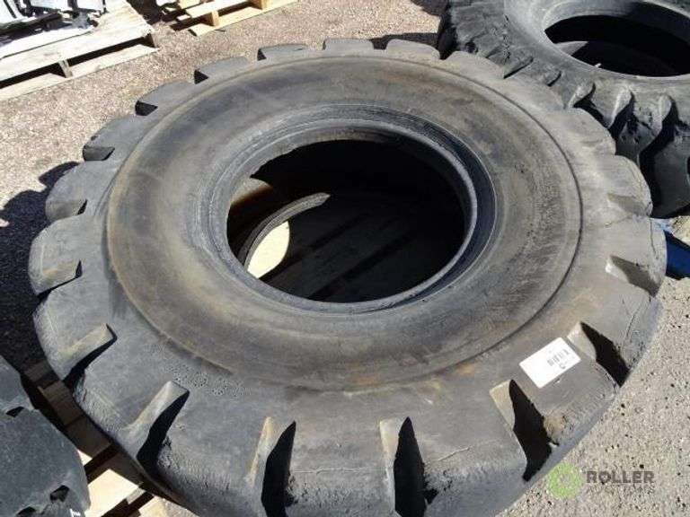 20.5 R25 L2 Loader Tire - Roller Auctions