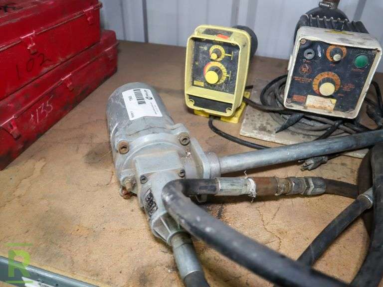 Lincoln 4491 Air Operated Oil Pump, LMI Dosing Pump and