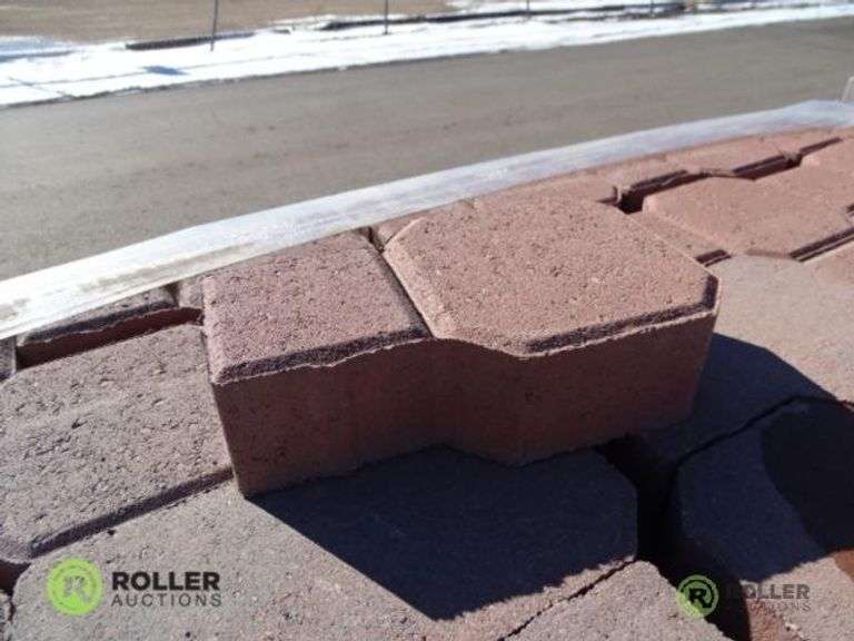 (2) Pallets of Decorastone Locking Pavers, Oaks Blend MCS Roller Auctions
