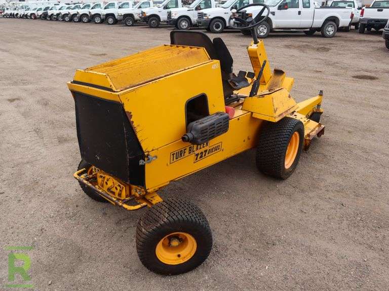 Howard Price Turf Equipment Turf Blazer 727 FWD Ride On Mower Roller