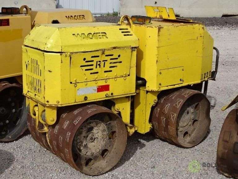 Wacker RT WalkBehind Trench Compactor, Lombardini Diesel, 32in Double