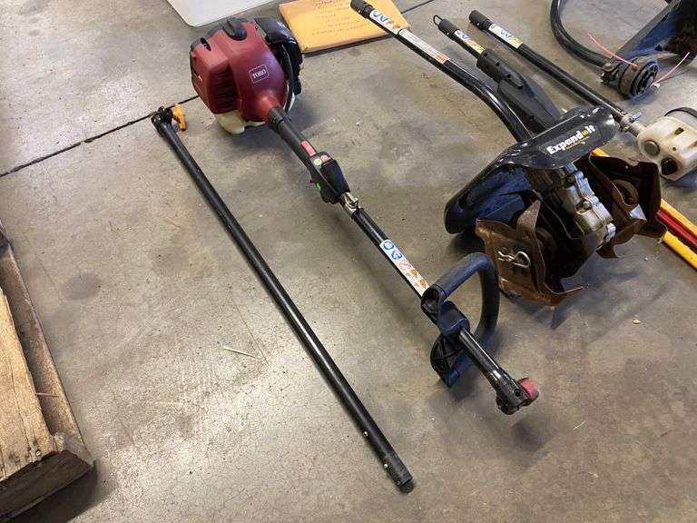 Toro Powerhead with Attachments, Grass Edger, Grass Trimmer, Hedge