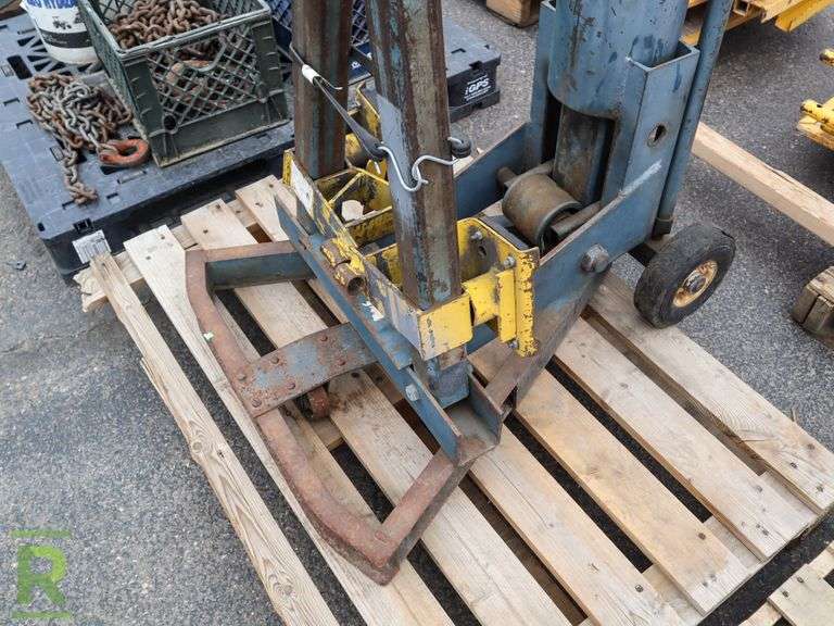 Walker 93696 Air Lift Jack Roller Auctions