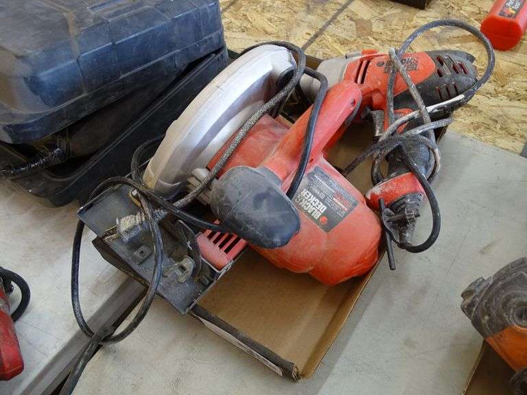 Black & Decker CS1010 7.25" Circular Saw and DR501 Drill Roller Auctions