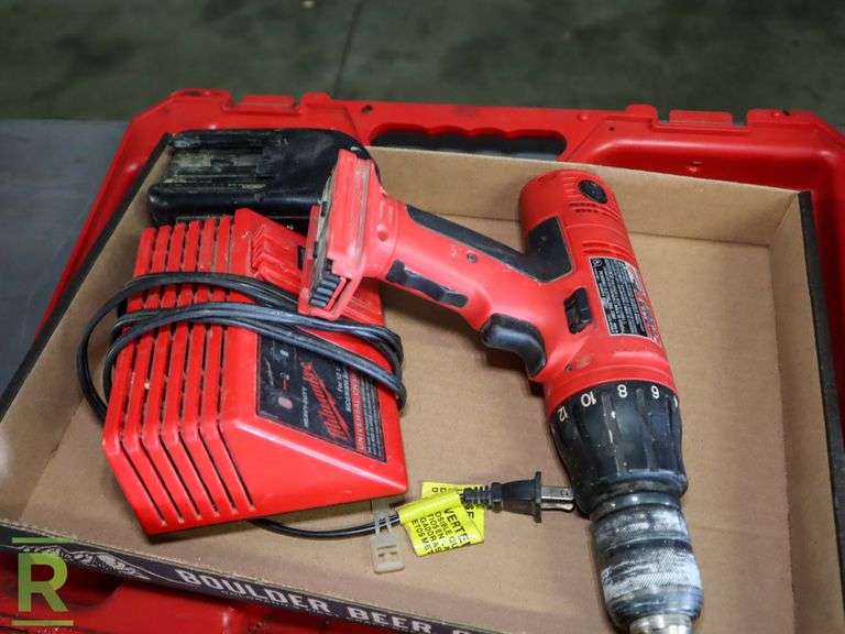 Milwaukee Impact Wrench and 062420 Hammer Drill With Case, Batteries