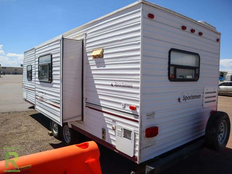 2003 TRLR UltraLite Pull Behind Camper Roller Auctions