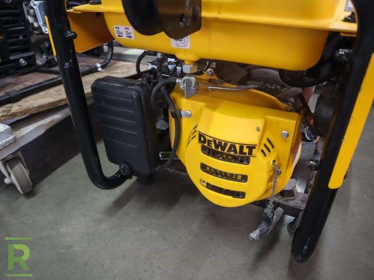 DeWalt DXGNR4000 Generator 4000W, Gas Roller Auctions