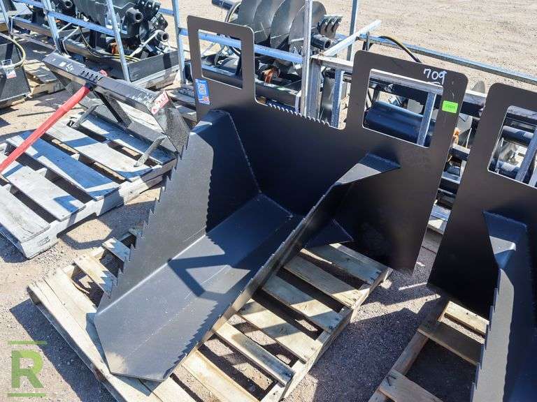 New Kit 40" Spade Bucket to Fit Skid Steer Loader Roller Auctions