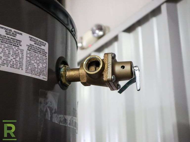 Rheem G91-200-1 Commercial Gas Water Heater, 91-Gallon Tank, 199,900-BTU,  76 Overall Height,