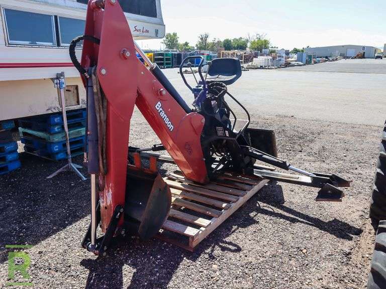 Branson 9620 Hydraulic Back Hoe Attachment to Fit Skid Steer Loader
