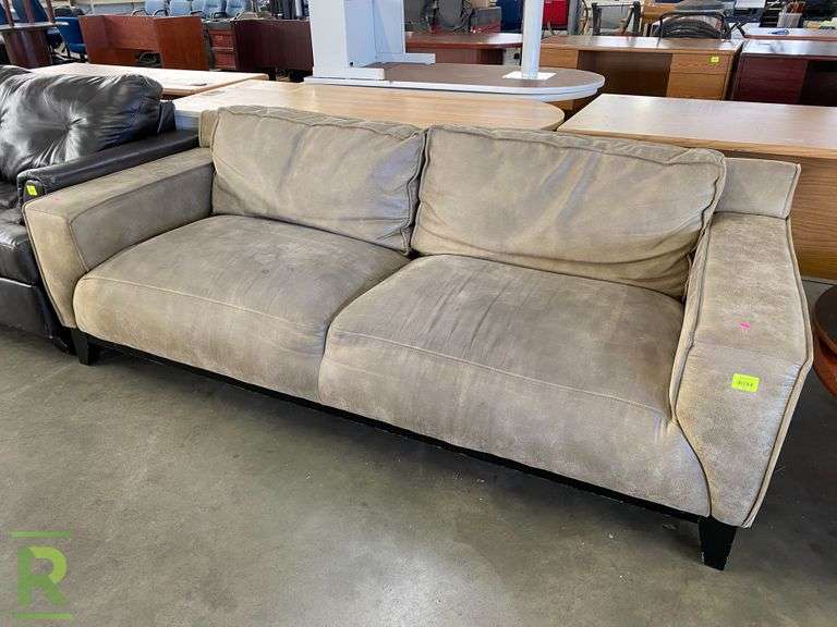 Couch Roller Auctions