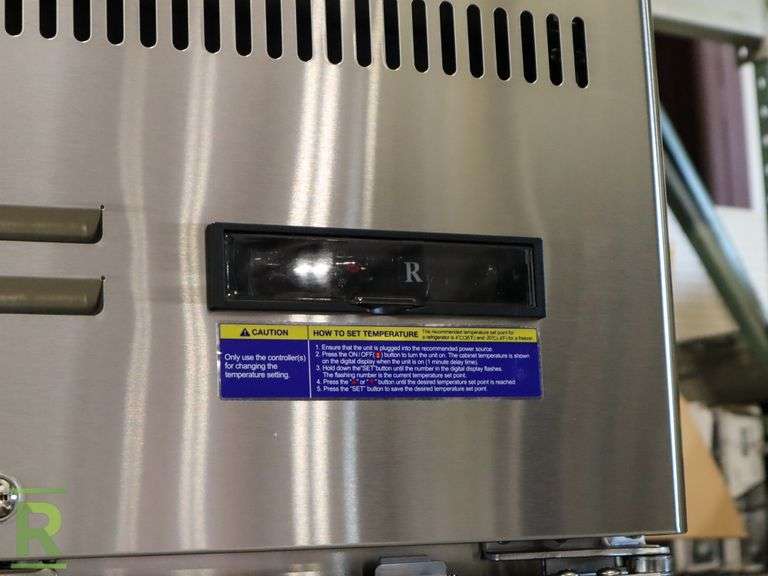 New Everest ESR1 Single Door ReachIn Refrigerator on Casters Roller Auctions