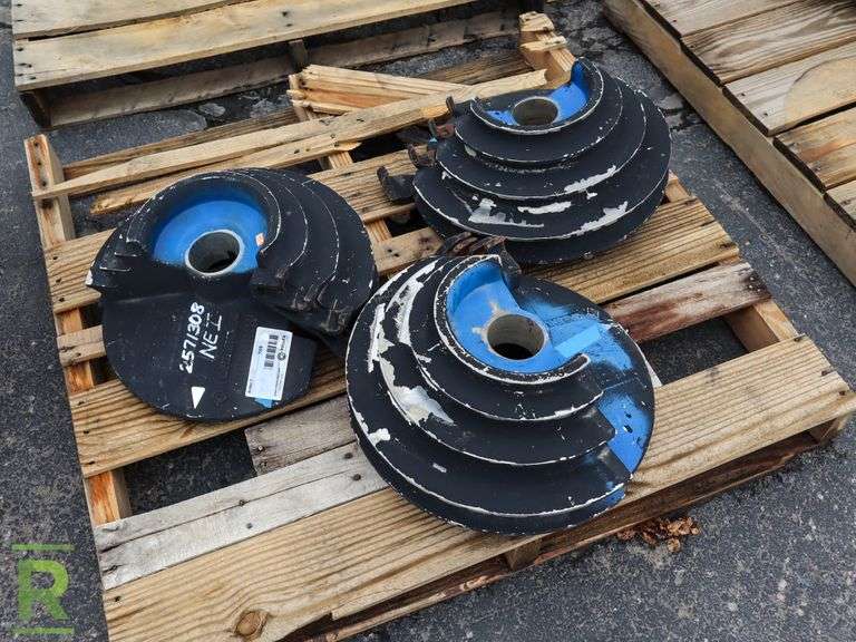 Pallet of (3) Greenlee Pipe Bending Dies Roller Auctions