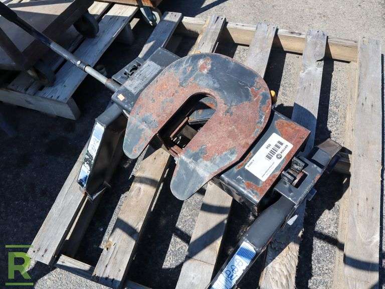 RBW 5th Wheel Hitch Roller Auctions