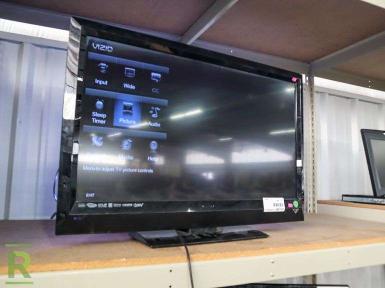 Vizio E371VL 37" TV Roller Auctions