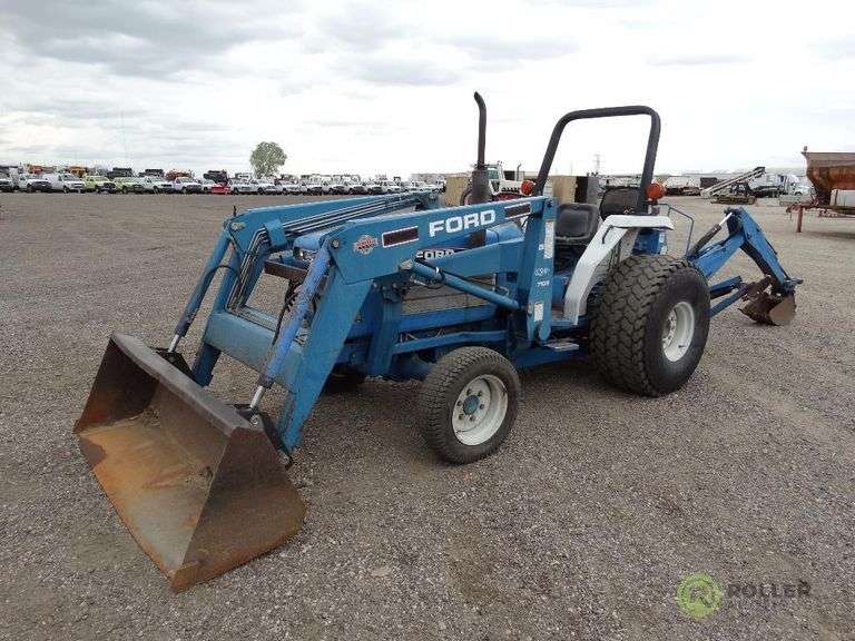 ford-2120-4wd-tractor-loader-backhoe-attachment-pto-3-pt-turf-tires