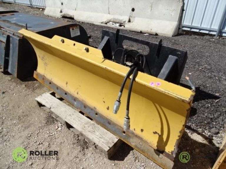 CURTIS 72in Hydraulic Snow Plow To Fit Skid Steer Loader Roller Auctions