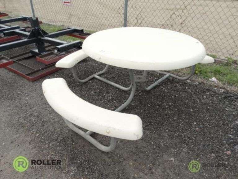 46in Round Picnic Table Roller Auctions