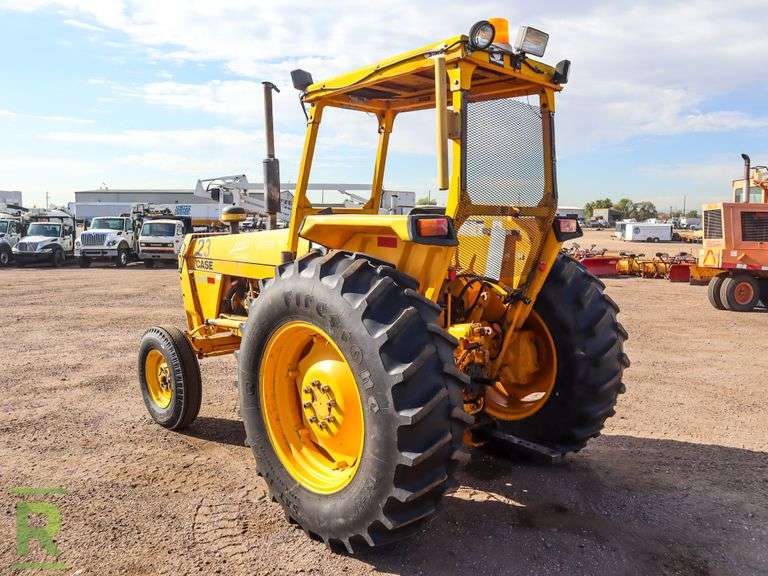 Case 1394 Agricultural Tractor - Roller Auctions