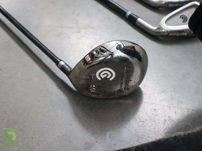 Cleveland Junior Golf Clubs and Bag Roller Auctions