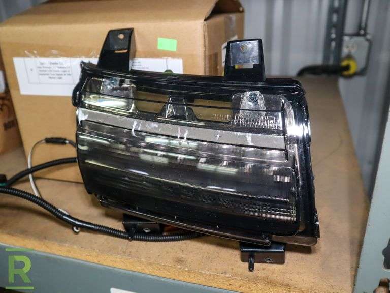 (2) Quake LED Fender Lights, Jeep JL/JT - Roller Auctions