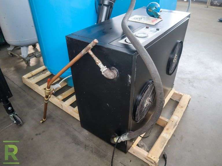 Eaton HT-134-Dry Air With Tank - Roller Auctions