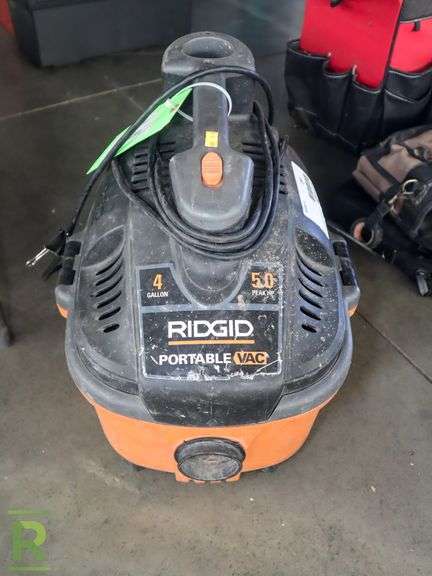 Ridgid 4-Gallon Portable Vacuum - Roller Auctions