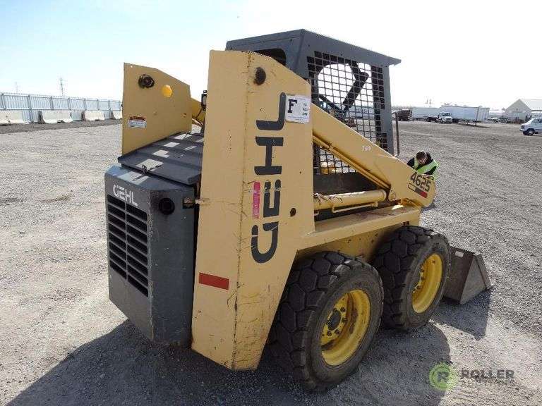 1998 GEHL SL4625 Skid Steer Loader, Auxiliary Hydraulics, 1016.5 Tires, 66in Bucket, Kubota 4