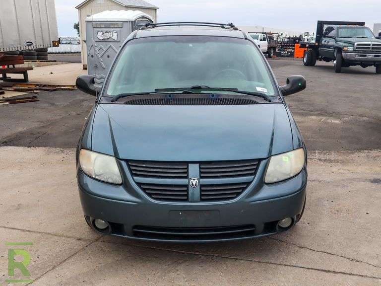 2005 Dodge Grand Caravan SXT FWD Wagon Van - Roller Auctions
