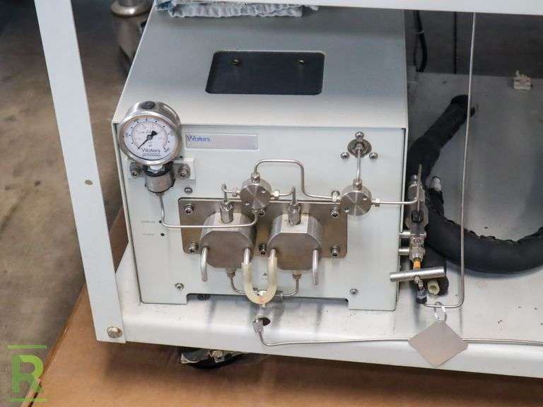 Waters Bio-Botanical Multi-Vessel Fluid Extraction System - Roller Auctions