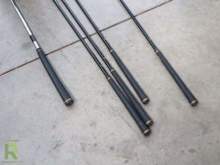 Cleveland Junior Golf Clubs and Bag Roller Auctions