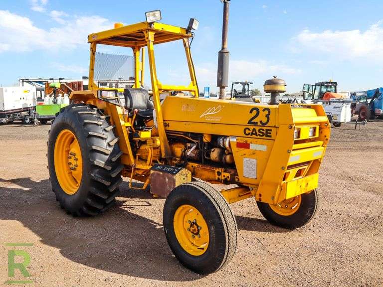 Case 1394 Agricultural Tractor - Roller Auctions