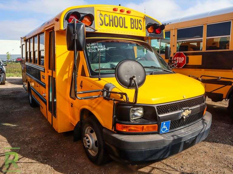 2013 Thomas Express 4500 RWD 11Passenger School Bus Roller Auctions