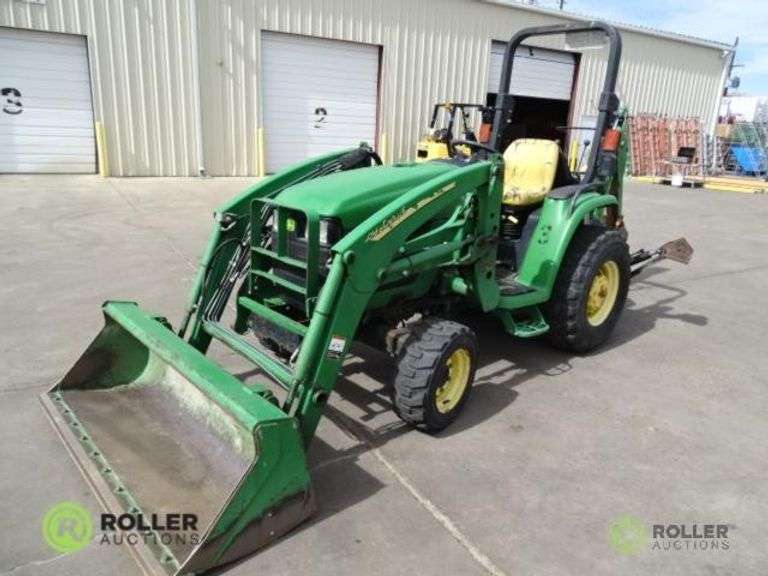 John Deere 4210 4WD Tractor, 3Cylinder Diesel, PTO, 300x Loader