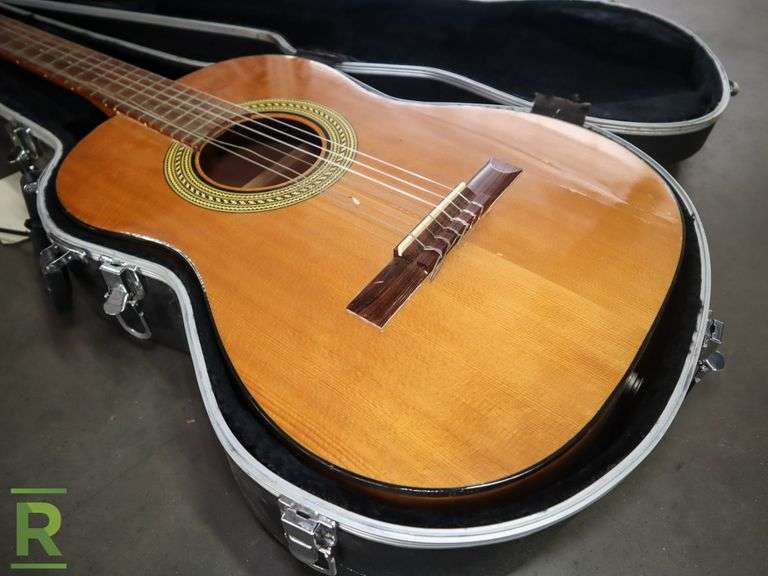 Epiphone EC100 Seville Acoustic Guitar With Case Roller Auctions