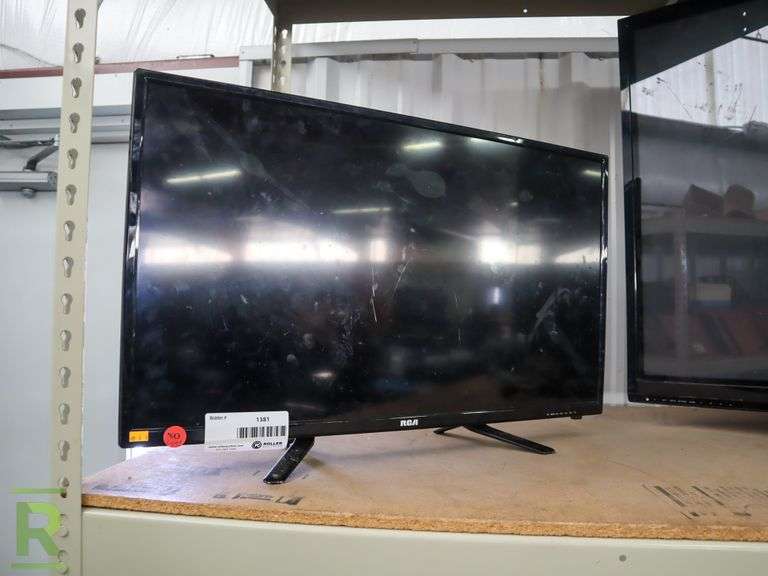 RCA RLED32211 32" Flat Screen TV (Cracked Screen) Roller Auctions