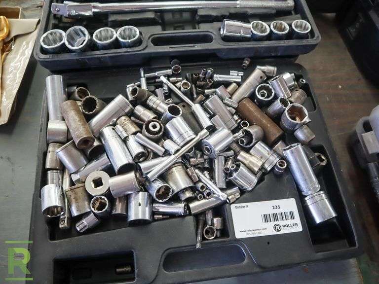 (2) Trays of Sockets - Roller Auctions
