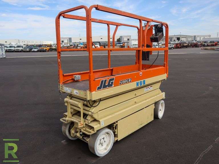 JLG 2032E2 Electric Scissor Lift, 84" x 24" Deck, 36" Extension, 20