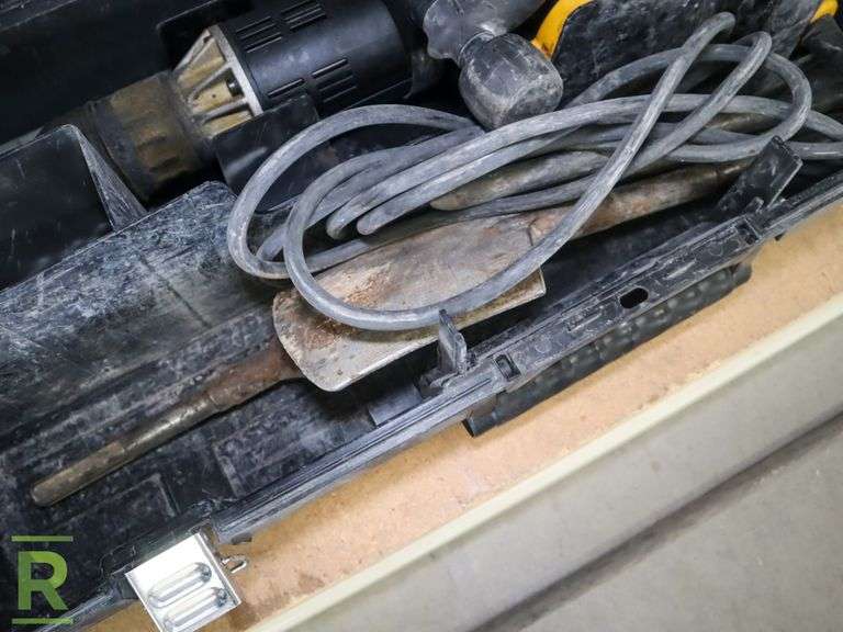 DeWalt D25899 Jackhammer With Bits and Case - Roller Auctions