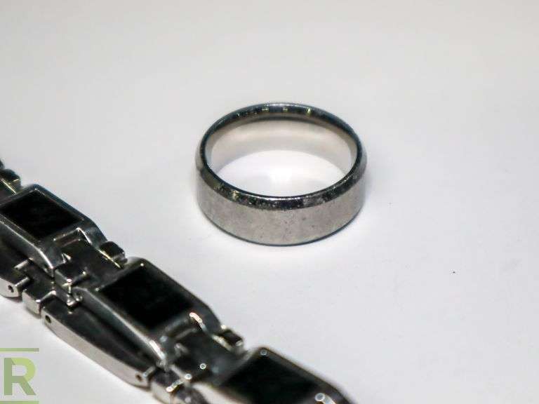 Ring And Bracelet - Roller Auctions