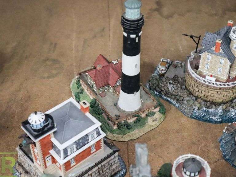 (7) Harbour Lights Collectable Lighthouses, New York - Roller Auctions