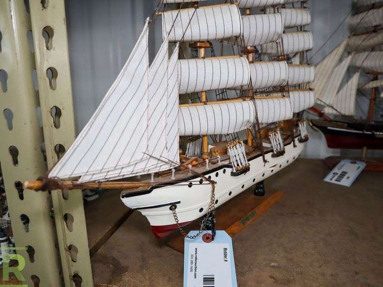 Collectable Ship - Roller Auctions