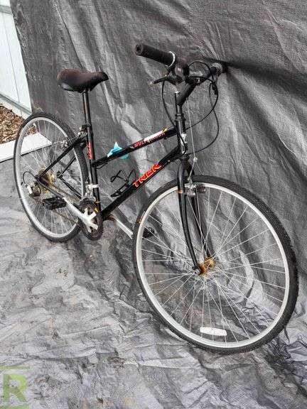 Trek Multitrek Mountain Bicycle - Roller Auctions