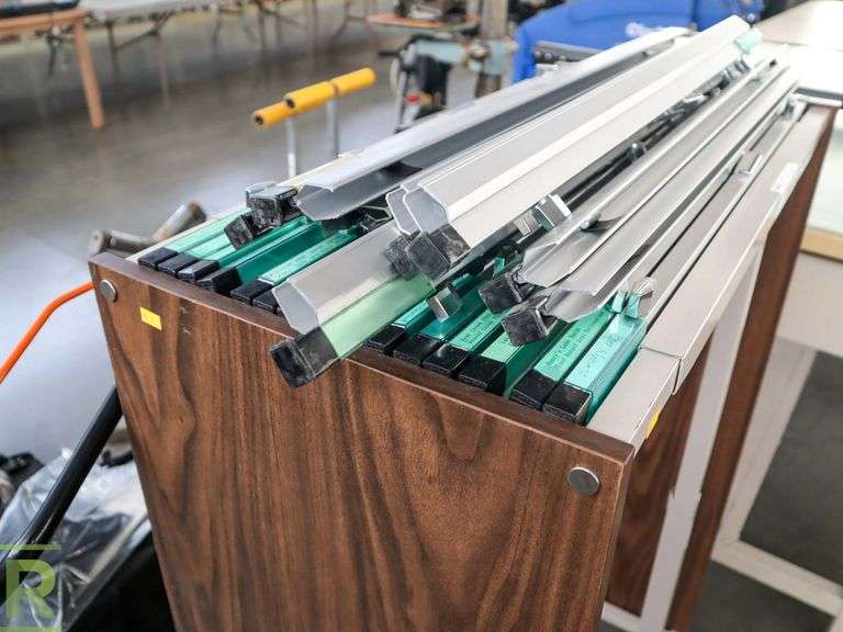 Plan Hold Blue Print Holder - Roller Auctions