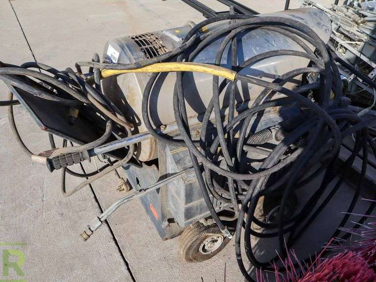 Landa Pressure Washer With Hose And Wand - Roller Auctions