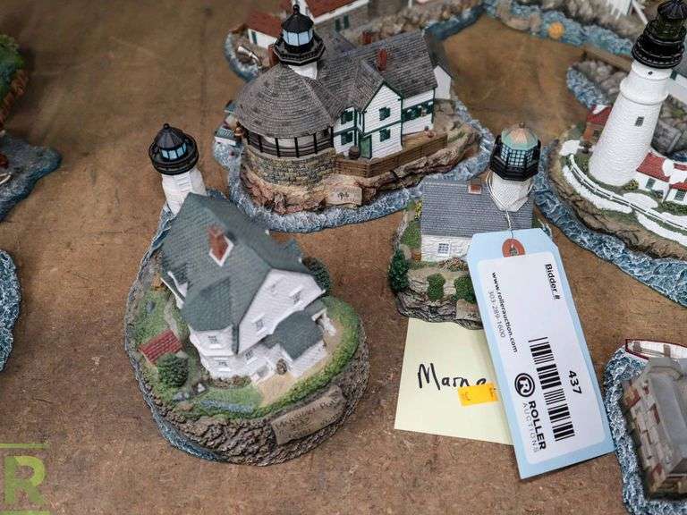 (8) Harbour Lights Collectable Lighthouses, Maine - Roller Auctions