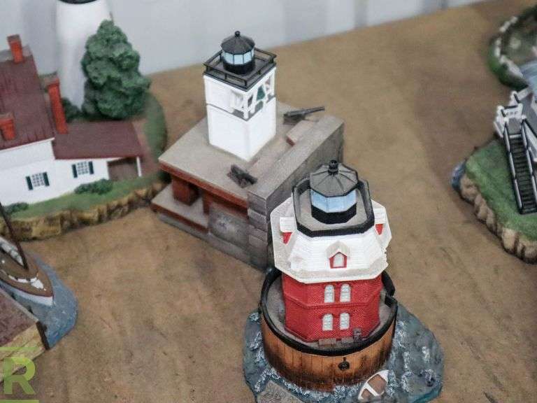 (7) Harbour Lights Collectable Lighthouses, Maryland - Roller Auctions