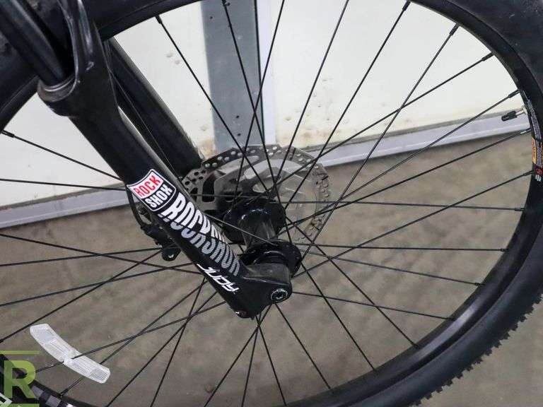 Cannondale Trail Large Front Suspension Mountain Bicycle, Shimano Disc Brakes, RockShox Shocks, FSA Crankset - Roller Auctions