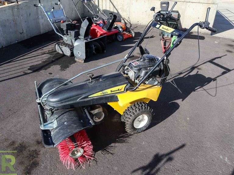 SnowEx SS 4000 Walk Behind Seeeper, Honda GXV 160 Gas Engine - Roller Auctions