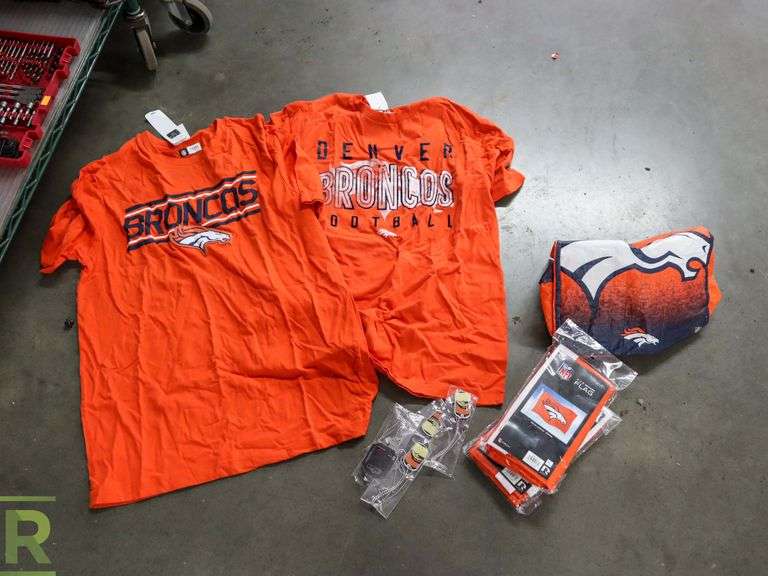 Tray Of Bronco Accessories - Roller Auctions